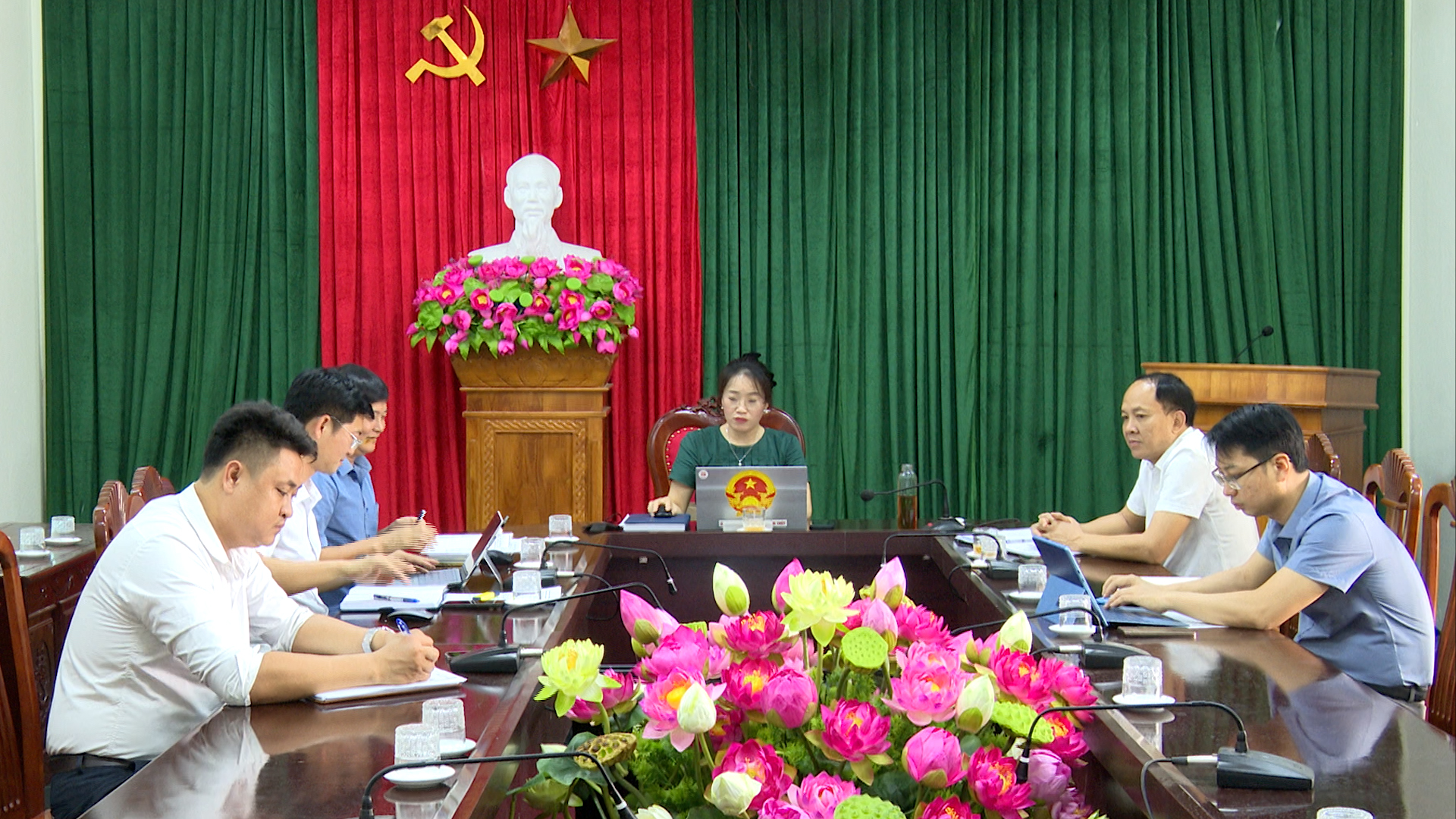 Anh-tin-bai